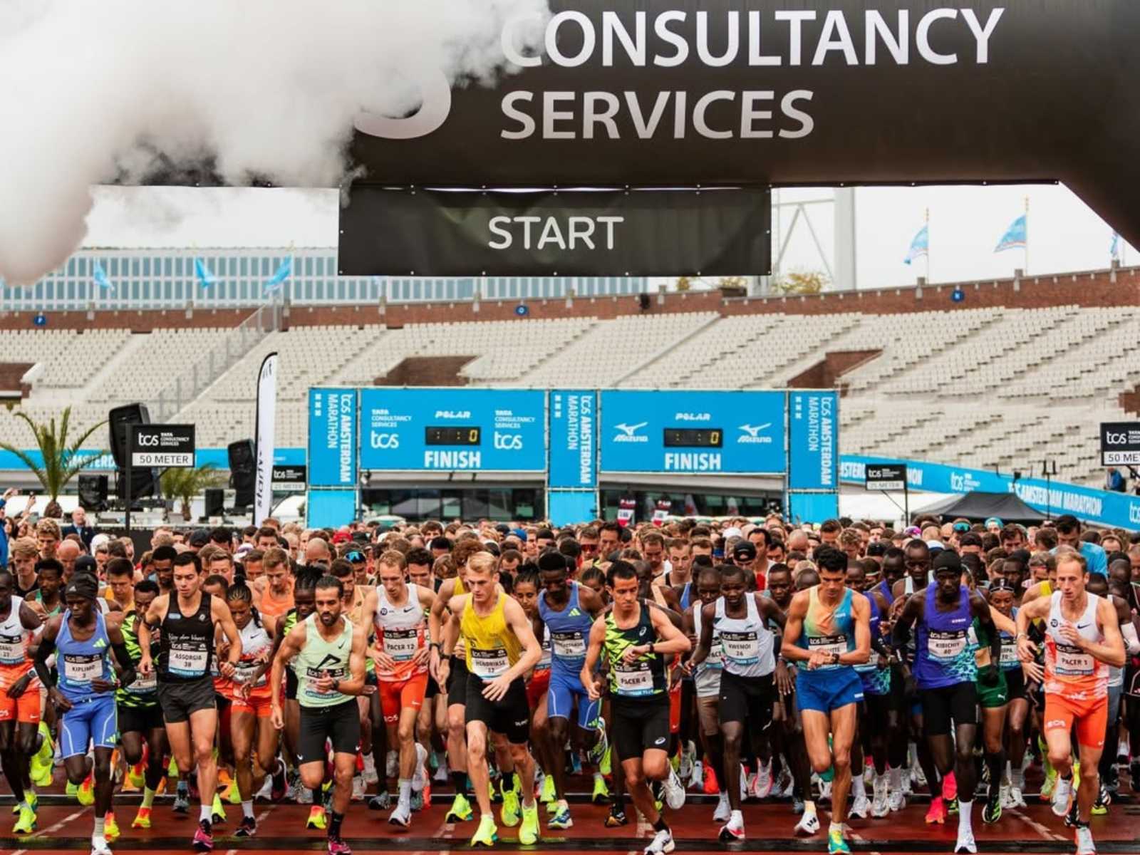 De start of the Amsterdam Marathon